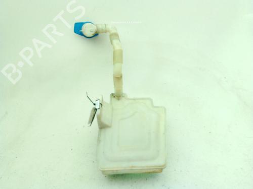 Used Windscreen washer tank VW GOLF VI (5K1) 2.0 TDI (136 hp) 29203883