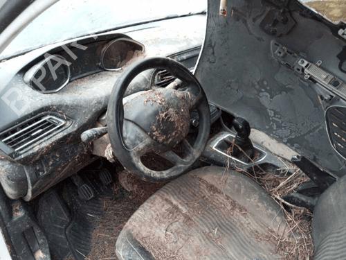 Used Parts PEUGEOT 308 SW II (LC_, LJ_, LR_, LX_, L4_) 1.6 BlueHDi 100 (99 hp) 2348441