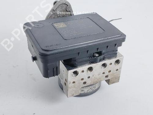 Módulo de ABS MERCEDES-BENZ C-CLASS (W205) C 220 BlueTEC / d (205.002, 205.004) (170 hp) 31989376