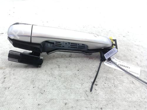 rear-left-exterior-door-handle-toyota-prius-plus-_w4_-2011-24044191 main image