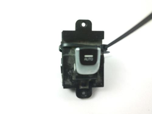 Used Left rear window switch Left rear window switch 39579913 39579913