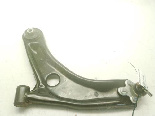 Used Left front suspension arm TOYOTA YARIS (_P21_, _PA1_, _PH1_) 1.5 Hybrid (MXPH10, MXPH11) (116 hp) 24051610