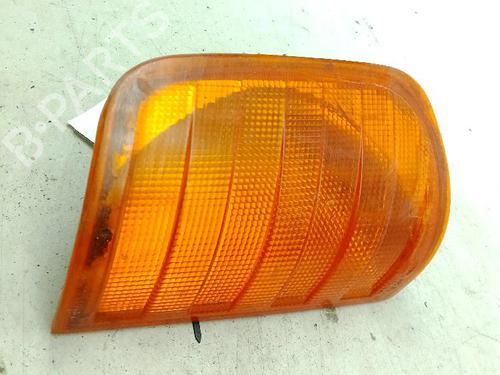 Used Right front indicator Right front indicator MERCEDES-BENZ MB Van (W631) D (631.332, 631.342) (75 hp) 34002880 34002880
