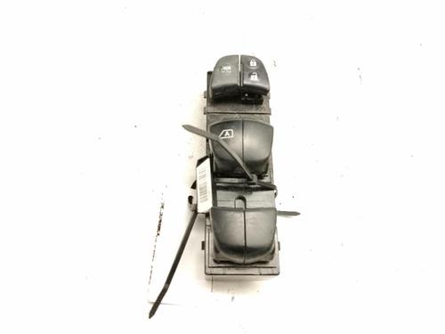 left-front-window-switch-nissan-juke-f16_-2019-38589529 main image