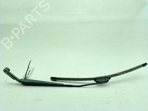 Used Front windshield wiper arm MITSUBISHI PAJERO IV (V8_W, V9_W) 3.2 DI-D 4WD (V98W, V88W) (200 hp) 30271103