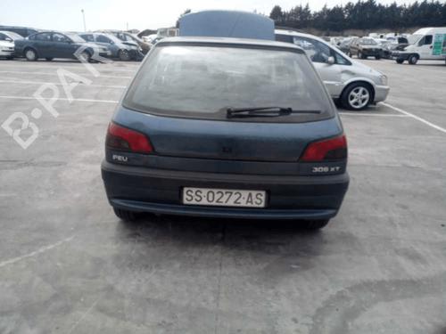 Headlight switch PEUGEOT 306 Hatchback (7A, 7C, N3, N5) 1.8 | BP18372371I24 