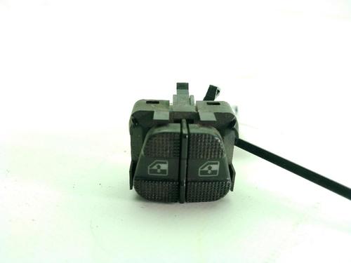 Venstre fortil elrude kontakt VW GOLF III (1H1) 2.0 (115 hp) 30718223