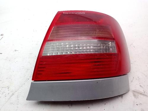 Højre baglygte AUDI A4 B5 (8D2) 1.9 TDI (110 hp) 26490874