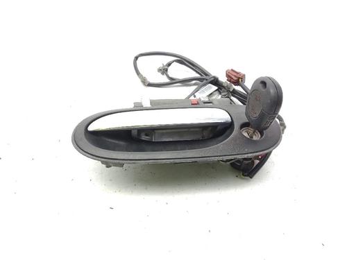 Used Front left exterior door handle NISSAN ALMERA II Hatchback (N16) 2.2 Di (110 hp) 31636780