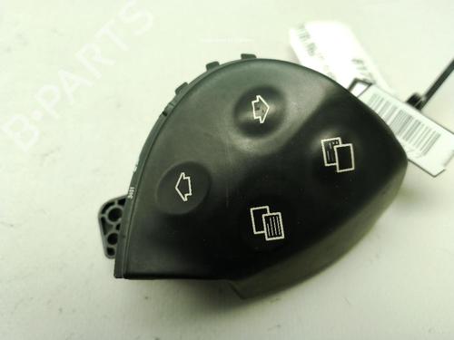 Used Steering wheel controls Steering wheel controls MERCEDES-BENZ E-CLASS (W211) [2002-2009] 35943250 35943250