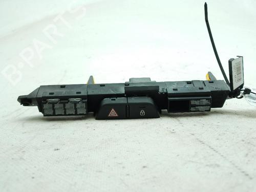 Used Warning switch Warning switch KIA STONIC (YB) 1.0 T-GDi Eco-Dynamics+ (101 hp) 24546342 24546342