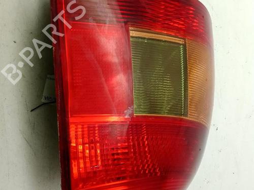 Used Right taillight Right taillight TOYOTA COROLLA (_E12_) 2.0 D-4D (CDE120_, CDE120R) (90 hp) 33811112 33811112