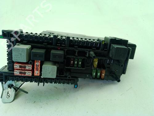 Used Fuse box Fuse box MERCEDES-BENZ C-CLASS (W204) C 200 CDI (204.001) (136 hp) 29555112 29555112
