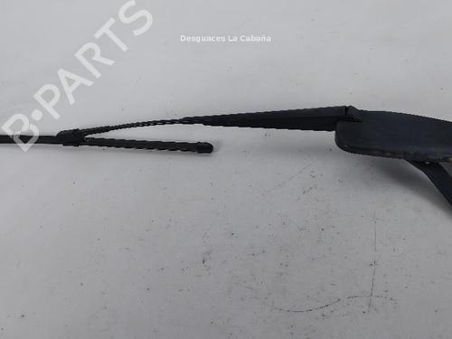 Used Front windshield wiper arm MERCEDES-BENZ GLA-CLASS (X156) GLA 200 CDI / d (156.908) (136 hp) 31988696