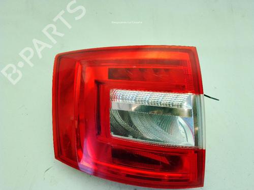 Venstre baglygte SKODA OCTAVIA III (5E3, NL3, NR3) 2.0 TDI 4x4 (150 hp) 29605857