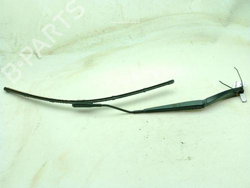 Used Front windshield wiper arm FORD TOURNEO CONNECT / GRAND TOURNEO CONNECT V408 MPV 1.5 TDCi (101 hp) 25753720
