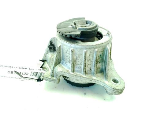 Used Engine mount Engine mount MERCEDES-BENZ V-CLASS (W447) V 220 CDI / d (447.811, 447.813, 447.815) (163 hp) 32695549 32695549