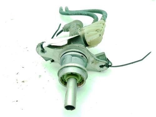 Used Brake master cylinder Brake master cylinder MERCEDES-BENZ V-CLASS (W447) V 220 CDI / d (447.811, 447.813, 447.815) (163 hp) 32402825 32402825