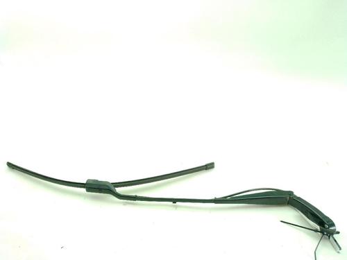 Used Front windshield wiper arm CITROËN C5 AIRCROSS (A_) 1.5 BlueHDi 130 (ACYHZJ, ACYHZR) (131 hp) 32103821