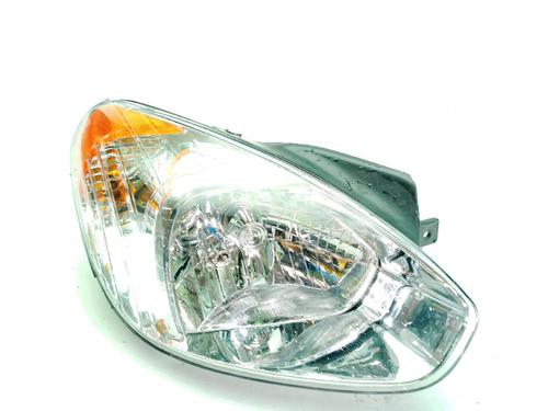 Used Right headlight HYUNDAI ACCENT III (MC) 1.5 CRDi GLS (110 hp) 31609158