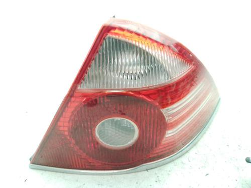 Used Right taillight FORD MONDEO III (B5Y) 2.0 16V (146 hp) 27605023