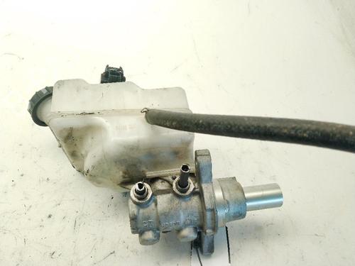 Brake master cylinder FORD TRANSIT Van (FA_ _) 2.4 TDCi RWD | BP26161775M77 - Image 3