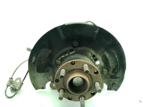 Used Left front steering knuckle Left front steering knuckle SUBARU IMPREZA Saloon (GD) 2.0 WRX STi AWD (GDB) (265 hp) 33426386 33426386