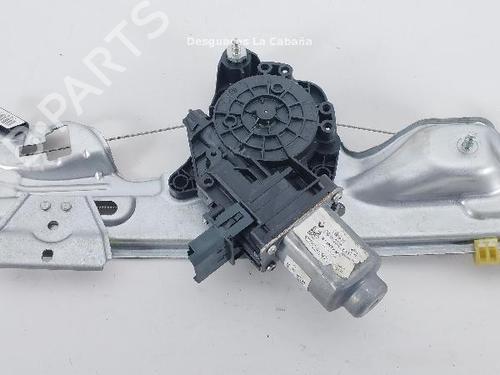 Rudehejsemekanisme Højre bagtil RENAULT MEGANE IV Hatchback (B9A/M/N_) 1.3 TCe 140 (B9NB) (140 hp) 24040930