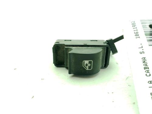 Used Right front window switch Right front window switch IVECO DAILY VI Platform/Chassis 35S14, 35S15, 35C15, 40S14, 40C15, 50C15, 60C5, 65C15,... (146 hp) 35800184 35800184