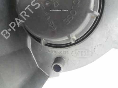 Right headlight KIA SORENTO I (JC) 2.5 CRDi | BP22890689C29 