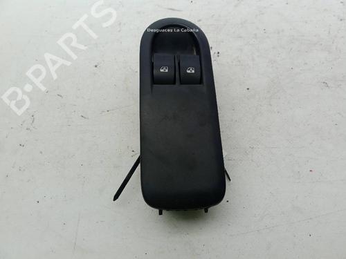 Used Right front window switch RENAULT SCÉNIC II (JM0/1_) 1.5 dCi (JM1E, JM16) (106 hp) 32079448