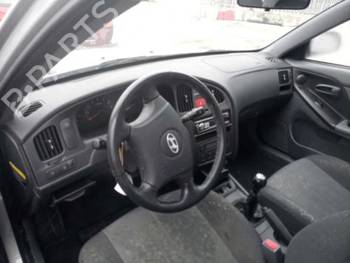 Left front steering knuckle HYUNDAI ELANTRA III Saloon (XD) 1.6 | BP18365832M25 