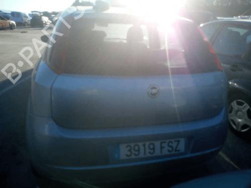 Brugte FIAT GRANDE PUNTO (199_)  1.3 D Multijet (199.AXD11, 199.AXD1A, 199.AXD1B,...  4922980