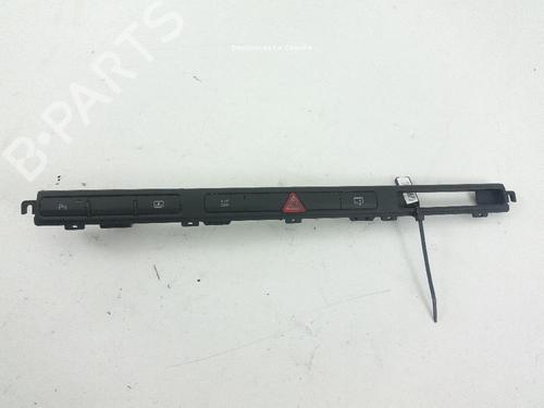 Used Warning switch AUDI A8 D3 (4E2, 4E8) 4.0 TDI quattro (275 hp) 18368168