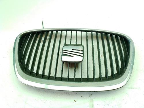 grille-seat-leon-1p1-2005-2006-2007-2008-2009-2010-2011-2012-2013-37434768 main image