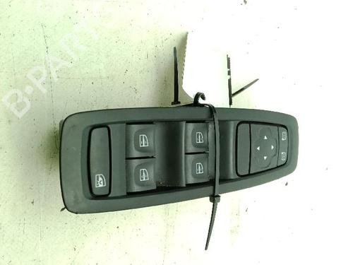 Used Left front window switch Left front window switch RENAULT MEGANE IV Hatchback (B9A/M/N_) 1.5 Blue dCi 115 (B9A6) (116 hp) 35895032 35895032