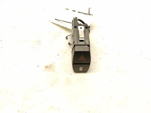 Used Warning switch Warning switch BMW 2 Active Tourer (F45) 216 d (116 hp) 39047645 39047645
