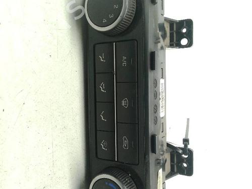 climate-control-hyundai-h350-van-2015-34263953 main image
