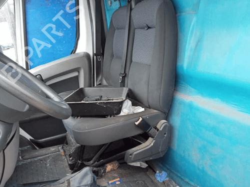 Left front steering knuckle PEUGEOT BOXER Van 2.2 HDi 100 | BP18360133M25 