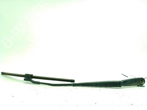 Used Front windshield wiper arm Front windshield wiper arm 38190098 38190098