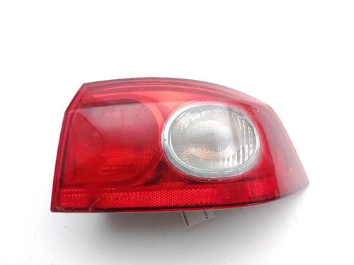 Używane Lampa tylna prawa RENAULT LAGUNA II (BG0/1_) 1.9 dCi (BG1A, BG1V) (130 hp) 18375358