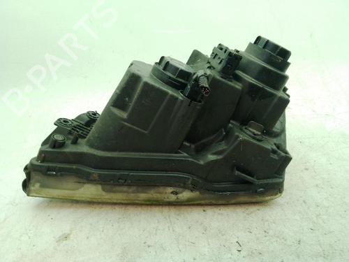 Right headlight KIA SORENTO I (JC) 2.5 CRDi | BP27555806C29 