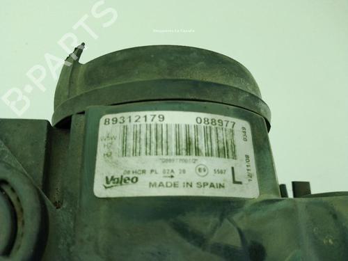 Left headlight VW PASSAT B6 (3C2) 2.0 TDI 16V | BP31989109C28