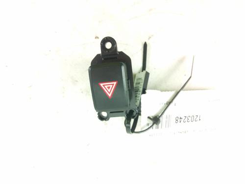 Used Warning switch Warning switch KIA CEE'D (JD) 1.6 CRDi 136 (136 hp) 18361734 18361734
