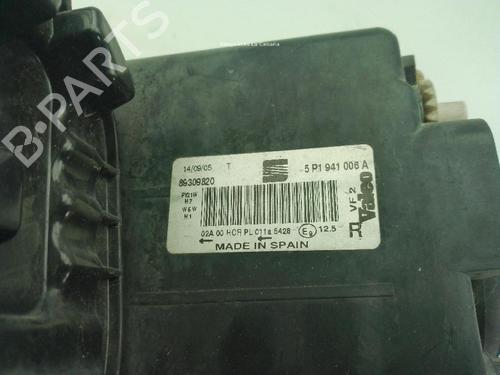 Right headlight SEAT LEON (1P1) 2.0 TDI 16V | BP29697875C29 