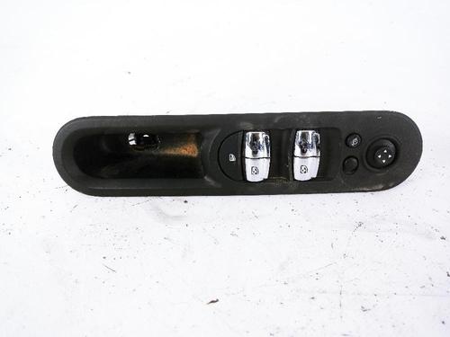 Used Left front window switch Left front window switch MINI MINI COUNTRYMAN (F60) Cooper D (150 hp) 31989417 31989417