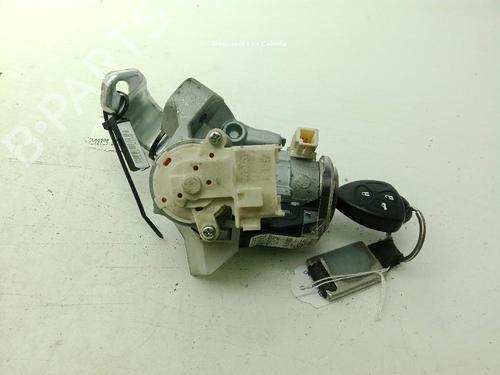 Used Ignition barrel TOYOTA AVENSIS Saloon (_T27_) 2.0 D-4D (ADT270_, ADT270R) (126 hp) 32132475