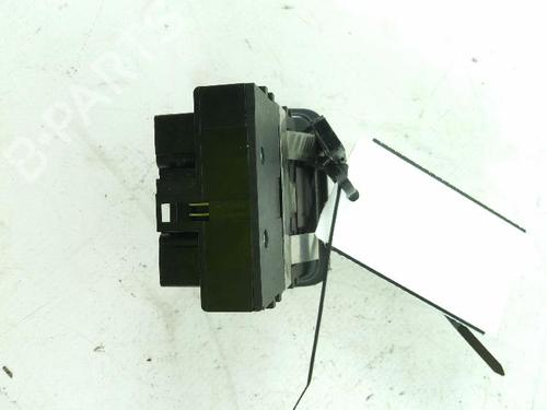 Used Switch Switch MERCEDES-BENZ A-CLASS (W176) A 200 CDI / d (176.008) (136 hp) 18361959 18361959