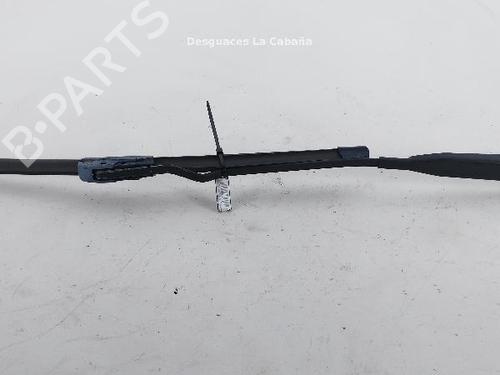 Used Front windshield wiper arm OPEL ASTRA G Estate (T98) 1.6 16V (F35) (101 hp) 31988703