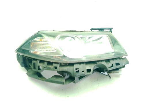 Used Right headlight RENAULT MEGANE II (BM0/1_, CM0/1_) 2.0 dCi (BM1K, CM1K) (150 hp) 27979579